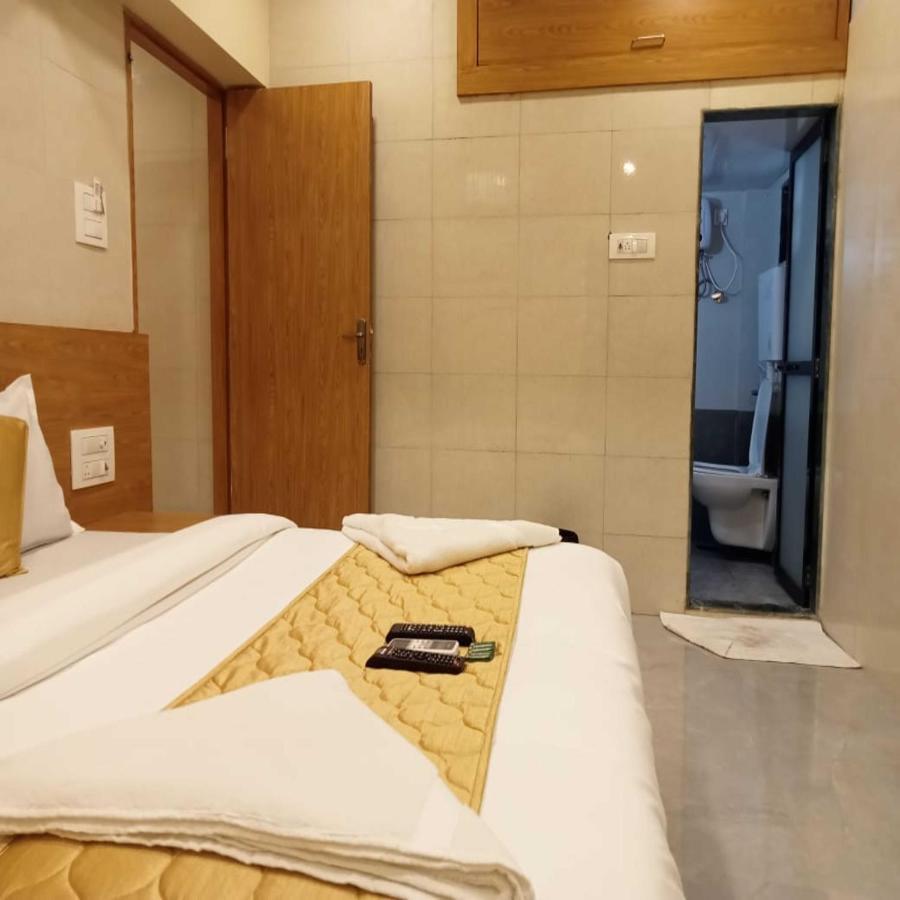 Hotel New Sarah Inn, Andheri West Mumbai Ngoại thất bức ảnh
