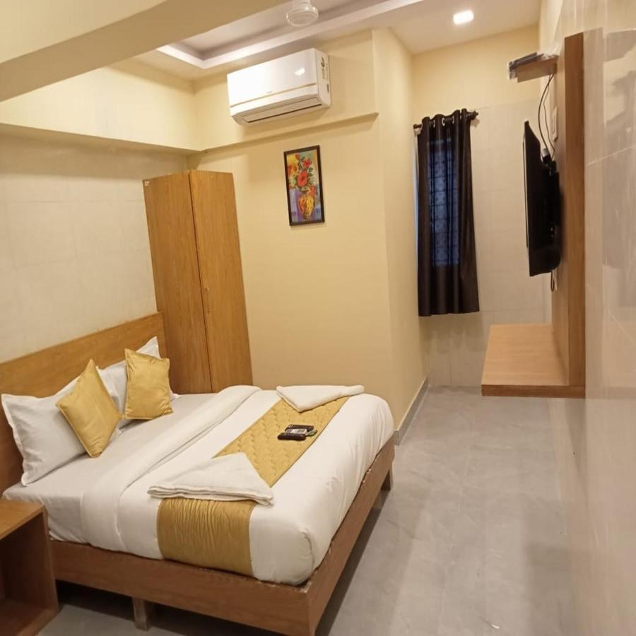 Hotel New Sarah Inn, Andheri West Mumbai Ngoại thất bức ảnh